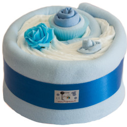 Gâteau de couches et couverture bleu